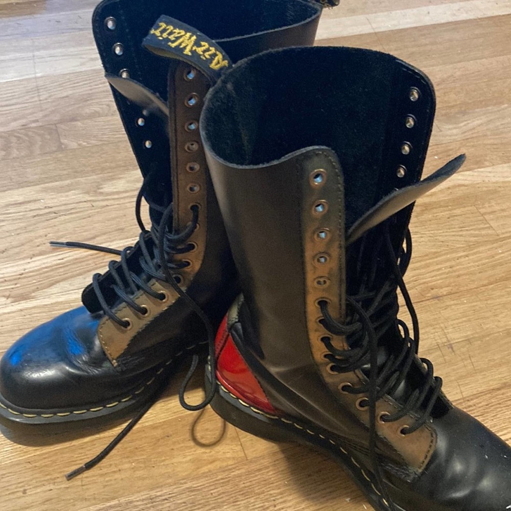 Dr. Martens 14 Eye Tall Boots, gold, black, 1460 Smooth Leather,  43, Docs, Dr